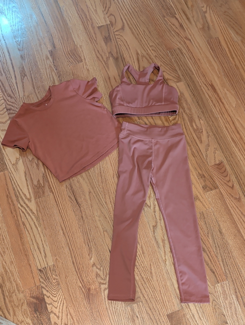 GB girls Rusty Rose Active Tee - Crewneck Size 5-6 (Small)